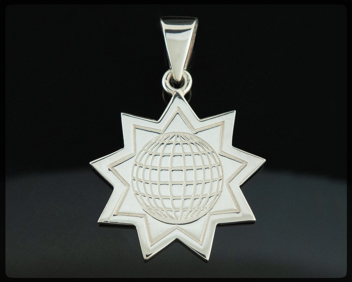 Anhänger aus 925er Sterlingsilber mit neun Sternen (Baha'i-Globus-Motiv)