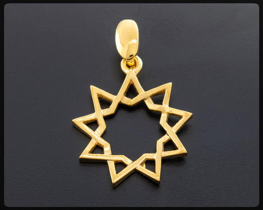 Pendentif 9 étoiles en or jaune massif 14 carats