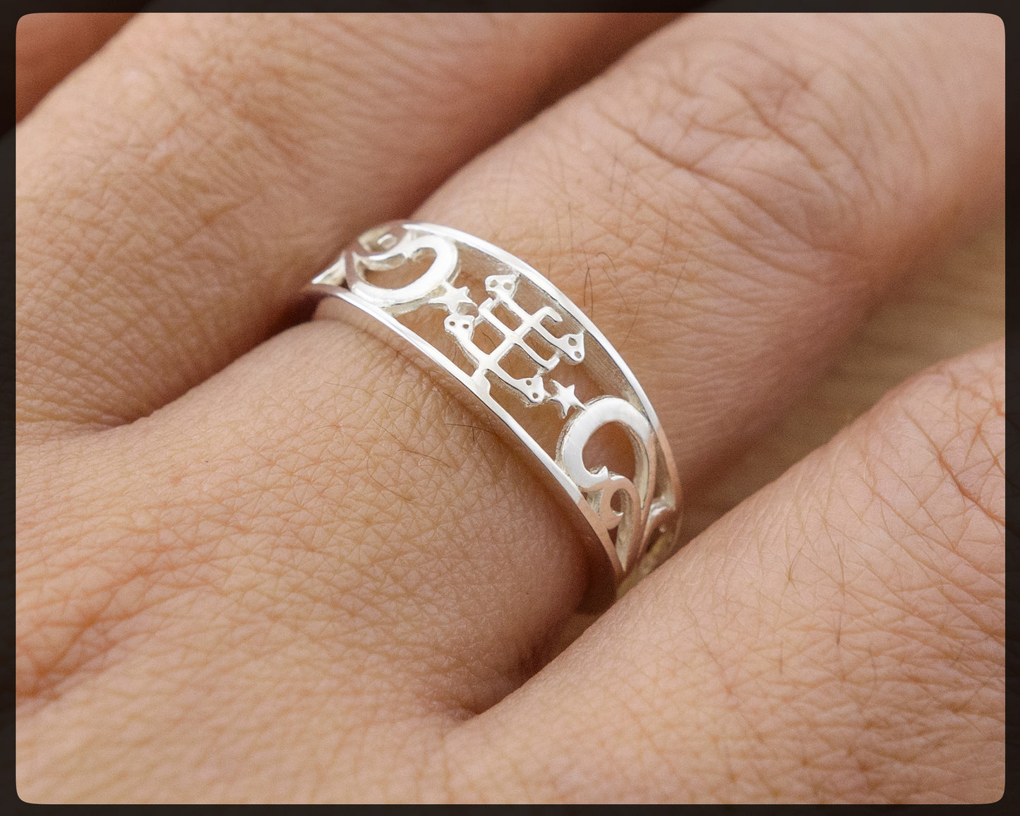 The "Divine Wisdom" Sterling Silver Baha’i Ringstone Symbol Ring - Sizes 3.5 to 10.5