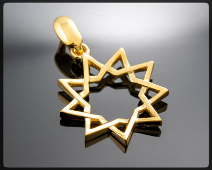 Pendentif 9 étoiles en or jaune massif 14 carats